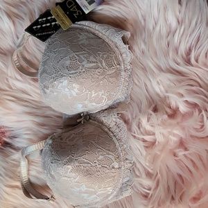 SALE!! Brand New MARILYN MONROE CONVERTIBLE PUSH-UP BRA-34D